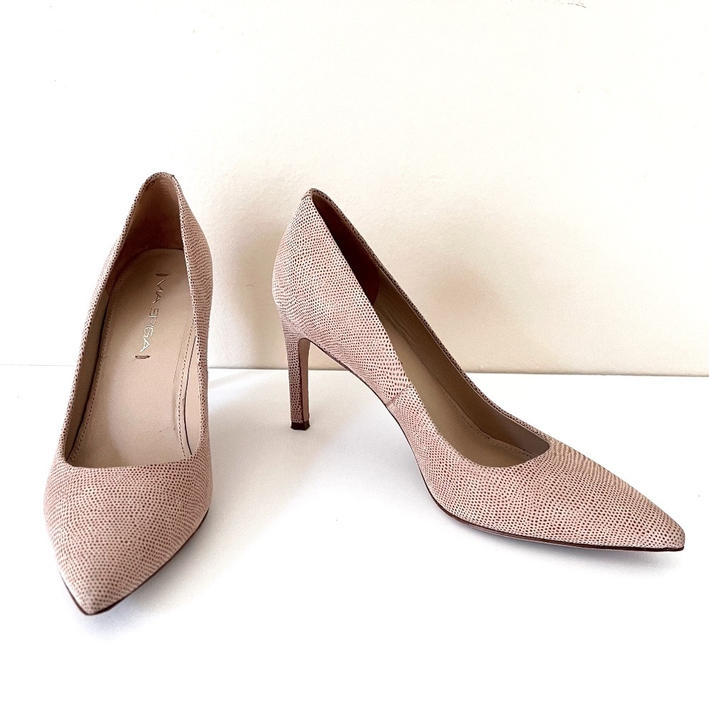 Via Spiga Nude Textured Heel in Buff EUR36 US6